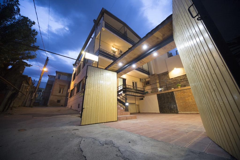 Log Inn Boutique Hotel Τυφλίδα Εξωτερικό φωτογραφία